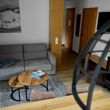 Club Haus - Alpin-resort Montafon Haus 1 By Pferd Auf Wolke