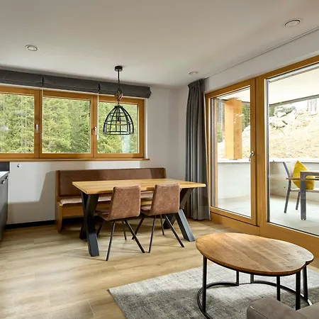 Club Haus - Alpin-resort Montafon Haus 1 By Pferd Auf Wolke Gargellen